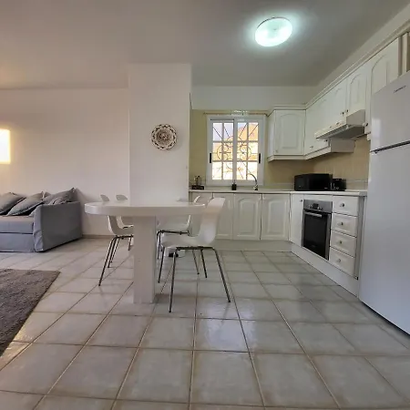 Atlantic Serenity Suites By Eden شقة